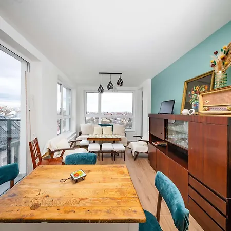 公寓 Charming 1br With Balcony And View *