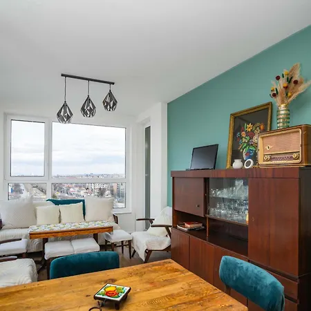 公寓 Charming 1br With Balcony And View
