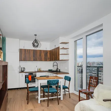 公寓 Charming 1br With Balcony And View