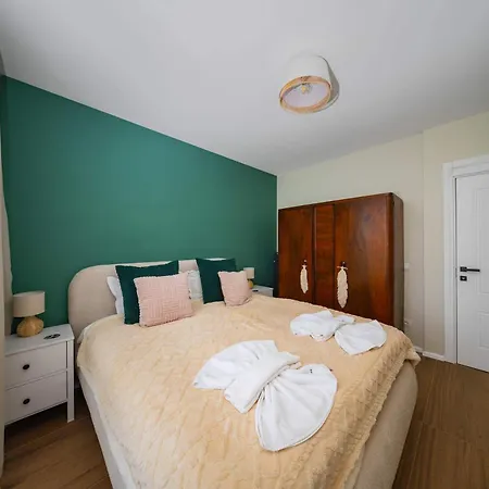 Charming 1br With Balcony And View 公寓