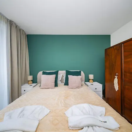Charming 1br With Balcony And View Apartamento *